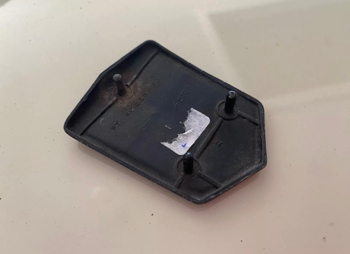 Classic Mini bonnet badge - CZH 4143 thumbnail 2