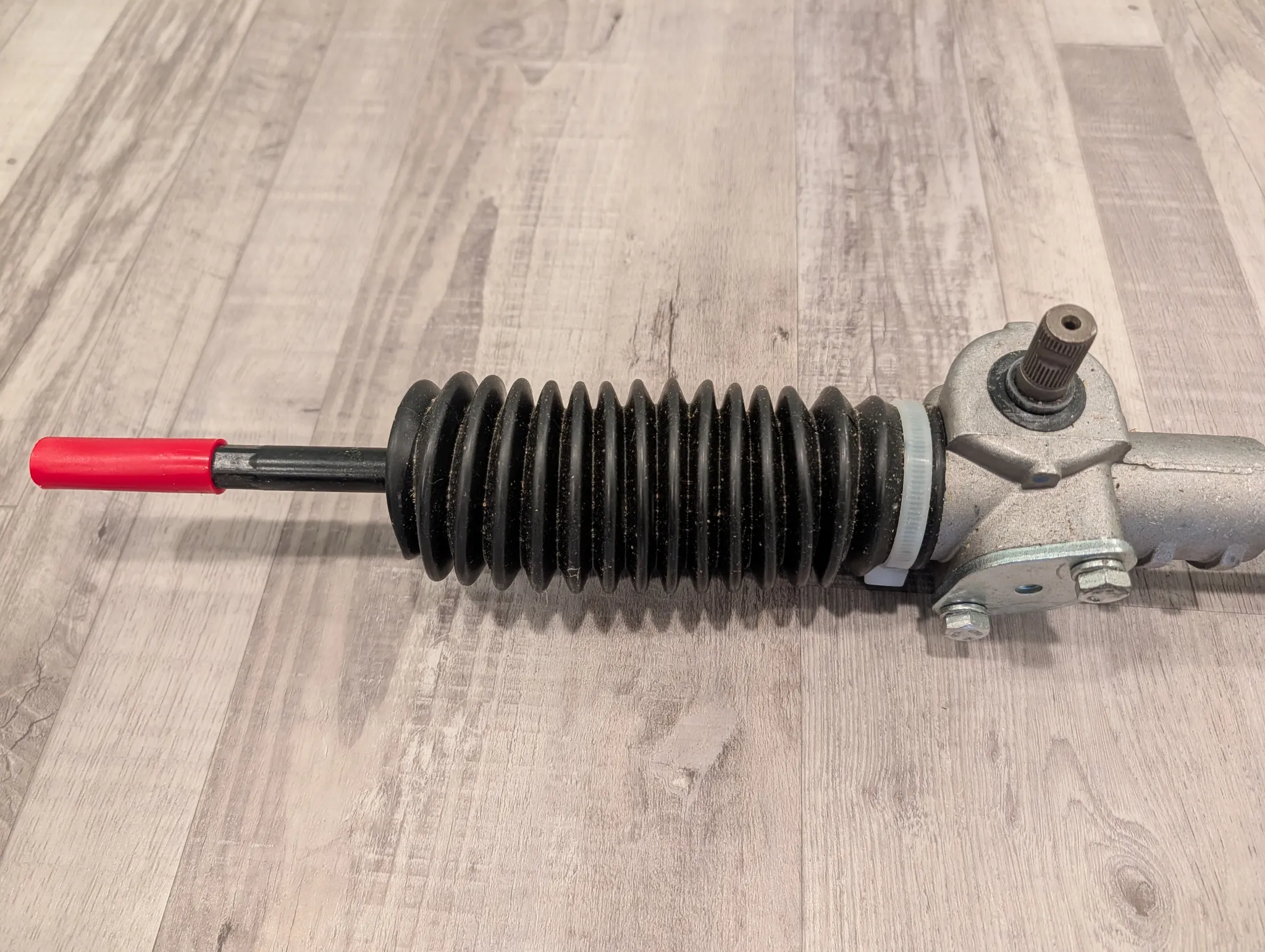 New LHD Steering Rack thumbnail 3