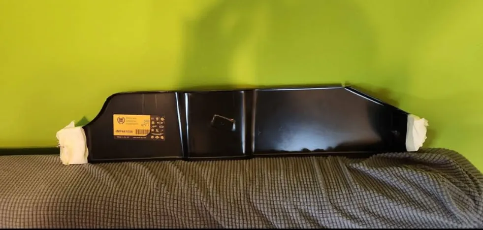 Right hand side heel board panel - body 1