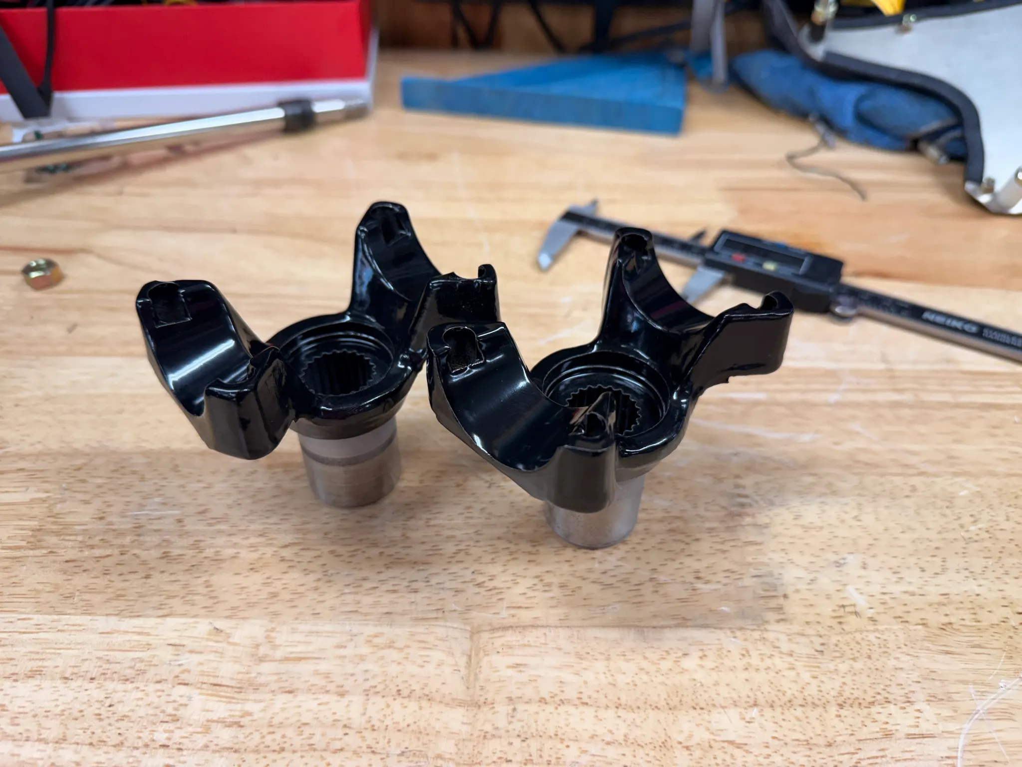 Powdercoated Early Output flanges - U-Bolt Style - body 1