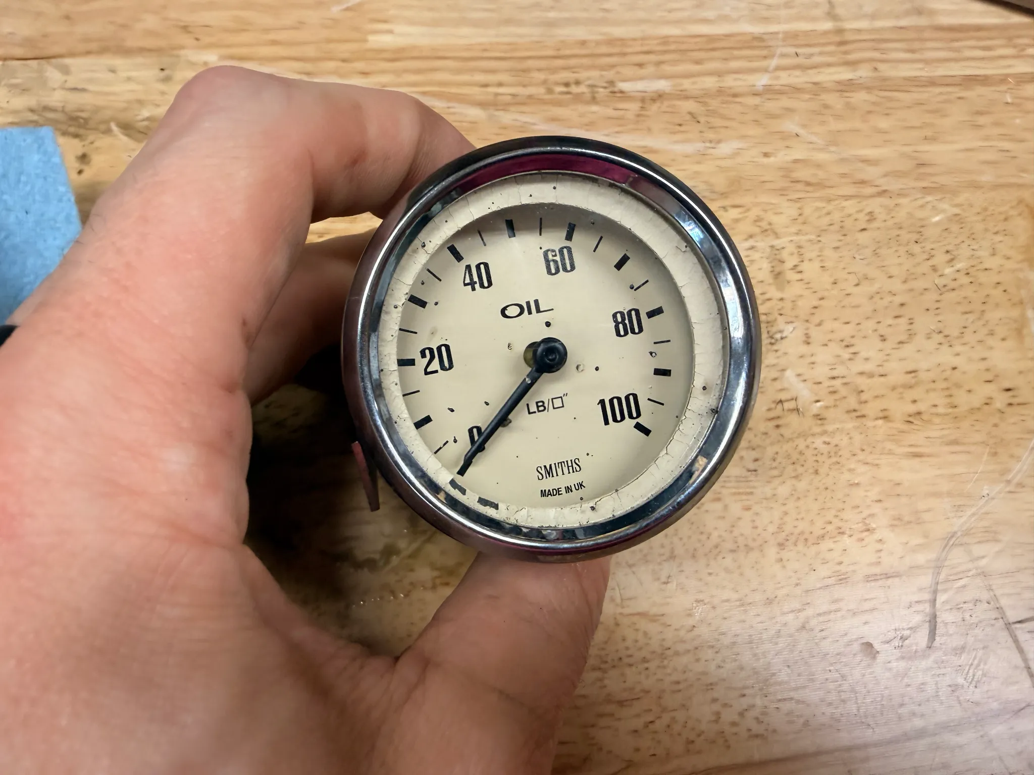 Magnolia 52mm Mechanical Oil Pressure Gauge - body 1