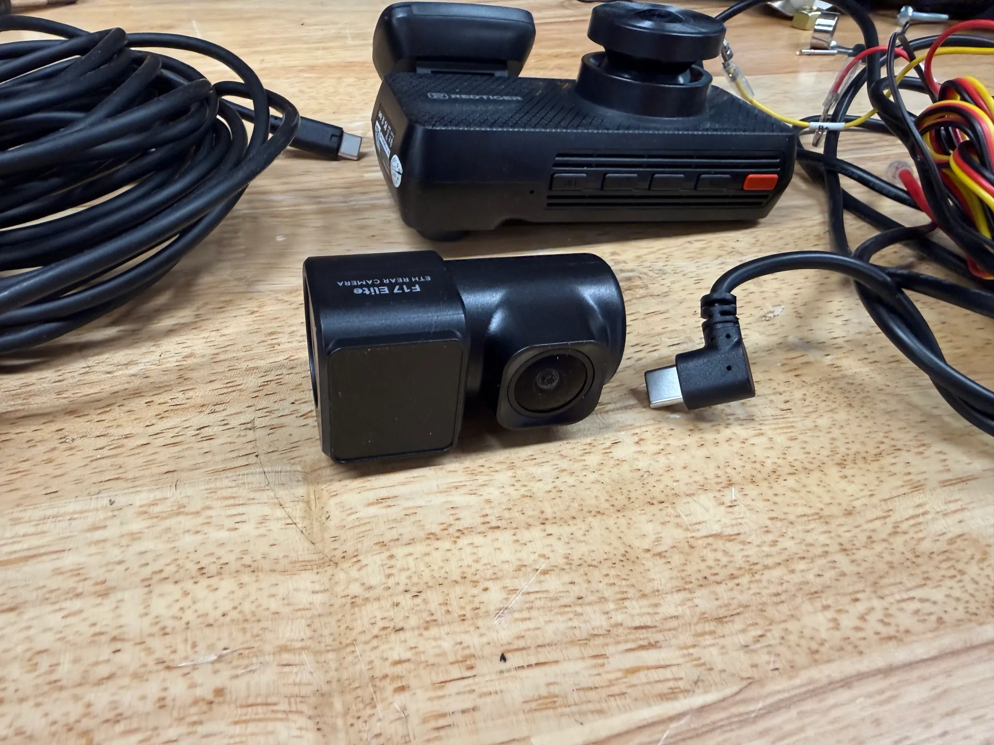 F17 Elite 4K Dash Cam 3-Channel thumbnail 2