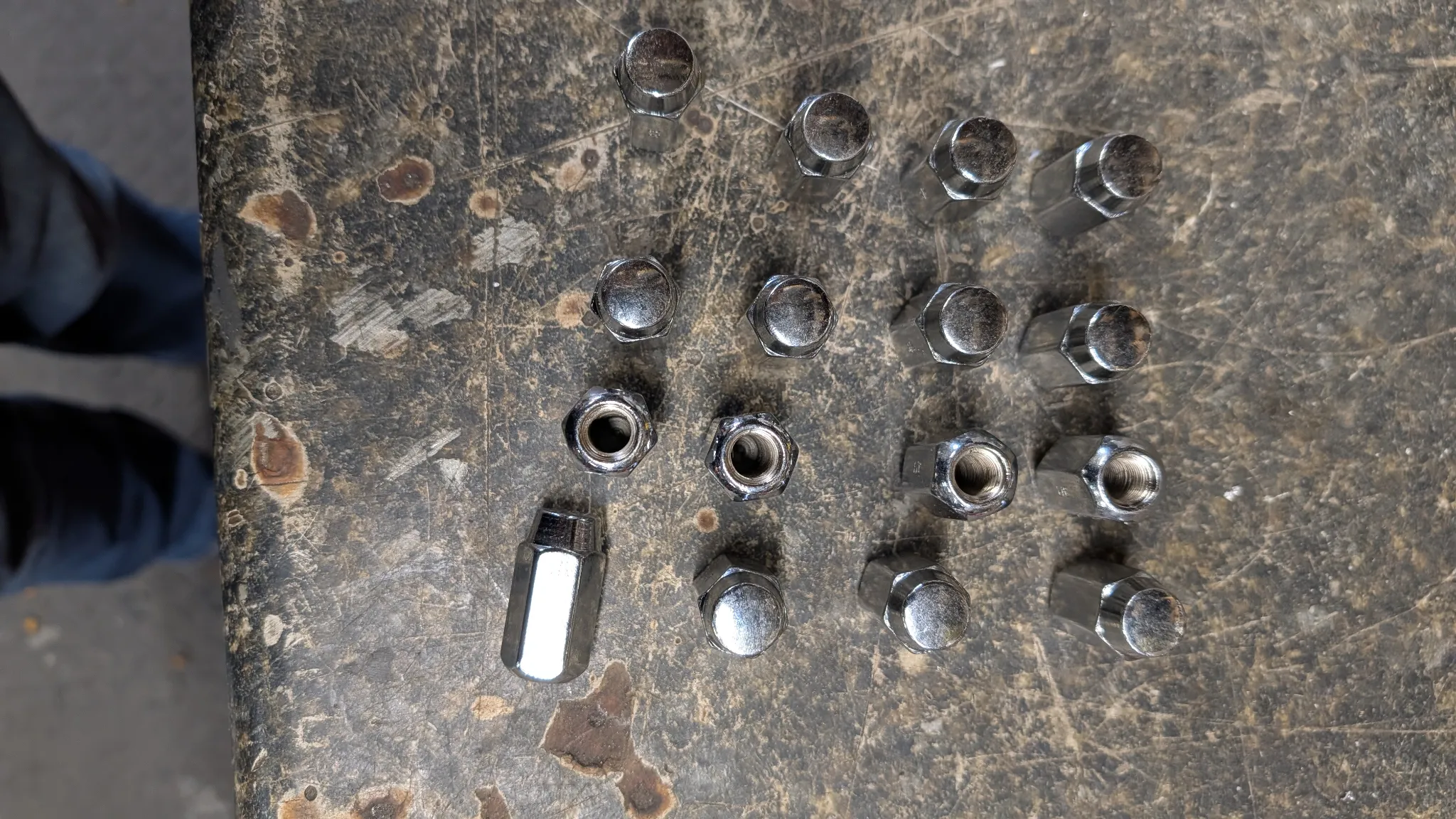 Wheel lug set.  Cn1. Rounded seat. Minispares new - body 1