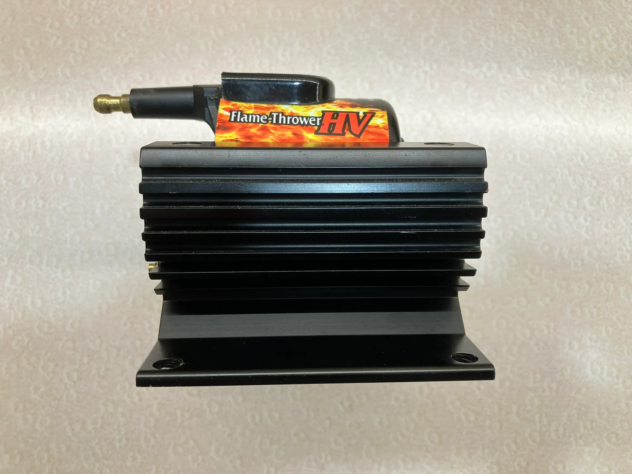 Pertronix Flamethrower HV Coil 60,000 Volt E-Core 0.45 ohm thumbnail 3