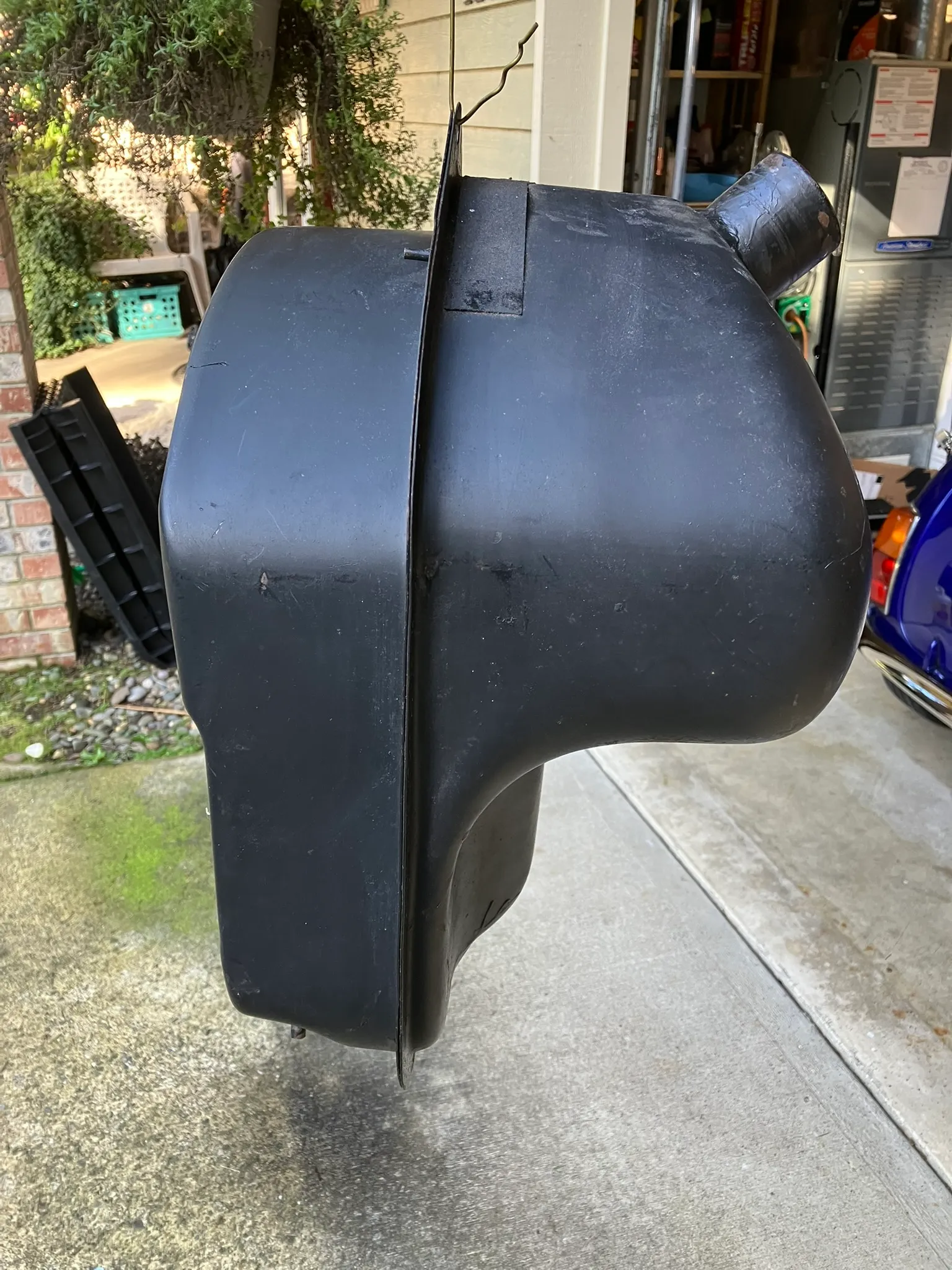 5.5 Gal Fuel Tank w/ Sender thumbnail 3